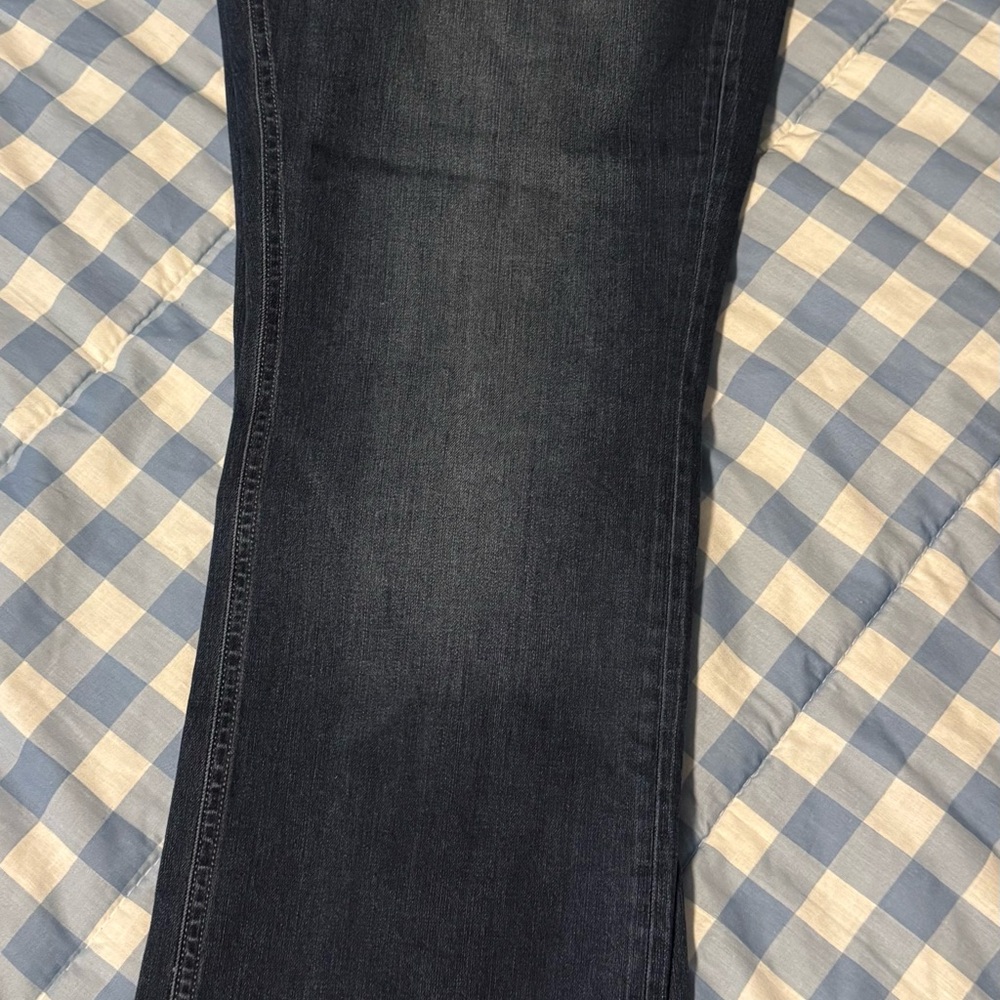 Time and Tru Women's Straight Leg Jeans - Deep Indigo
